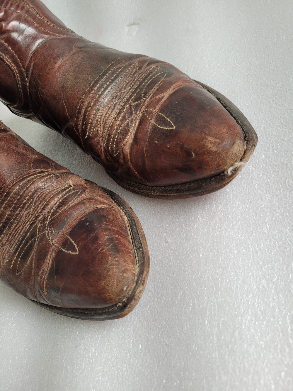 Vintage Brown Leather Cowboy Boots with Stitch Detail - Picture 8 of 13